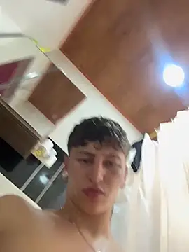 ARON_LUXX: απευθείας συνομιλία ΧΧΧ