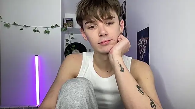 YourMilkyGuy 웹캠 쇼