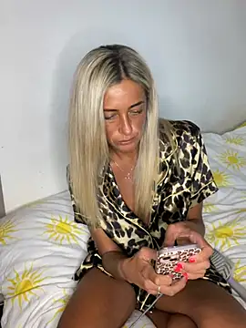 Czat XXX na żywo – ScarlettGold_