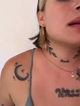 _CuteGirls_ Adlı Modelin Canlı XXX Sohbeti