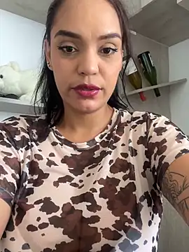 Chat +18 de Sara-77 ao vivo