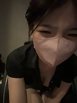 gougou13's Live XXX Chat