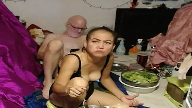 دردشة 1CuteAndSexy69 الجنسية المباشرة