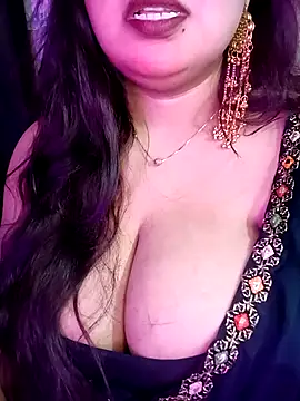 Suhanakhan04's Webcam Show