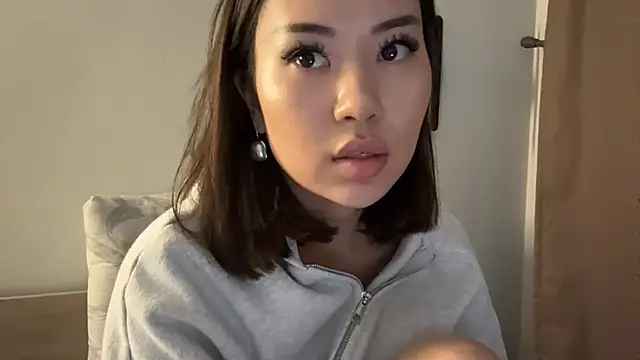 Ur_neighbor_Kira 网络视讯表演