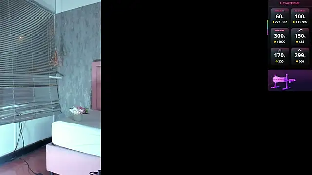 naomidibello Webcam-Show