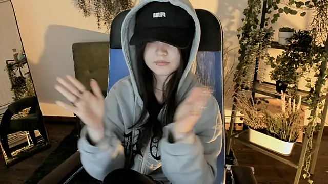 Elainebeness Chat XXX live