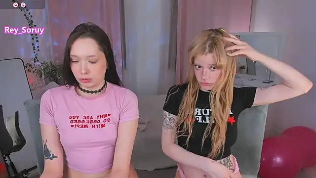 Pokazy przed kamerką – boobsybootie