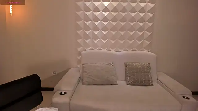 دردشة NinaMichelle الجنسية المباشرة