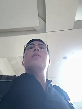 andrewmhilton_ Show Webcam