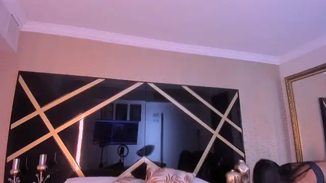 AdharaKhalifa Live XXX Chat