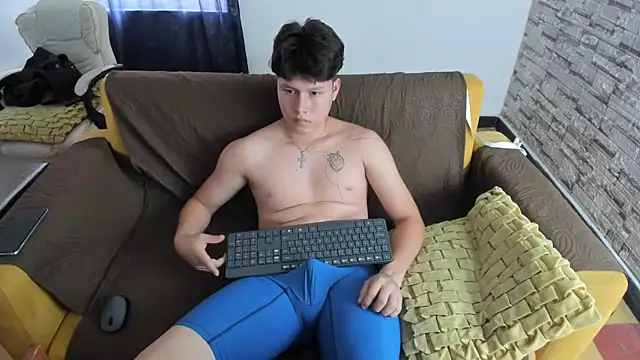 daniel_leon – Naživo XXX chat