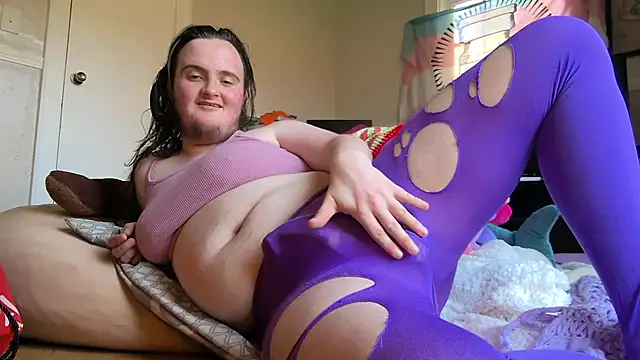 Chat +18 de knottyn3bulara ao vivo