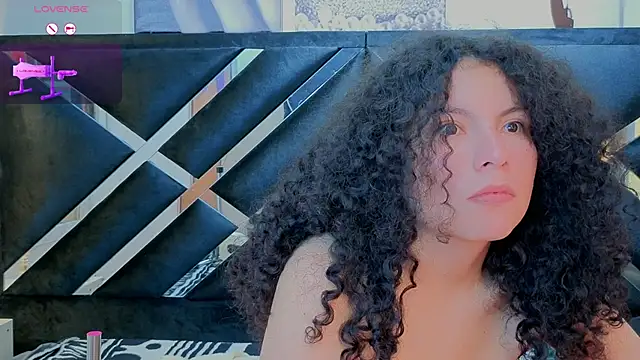 Zoe-yanin 即時 XXX 聊天