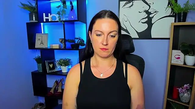 XXX chat uživo modela FUN_AMI