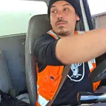 luis97fer Show in webcam