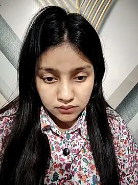 Pavitra_Sharma Adlı Modelin Canlı XXX Sohbeti