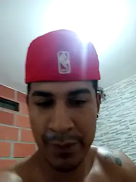 carlosmgu111 – webcam-show