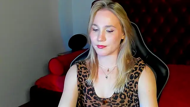 ElaraVoltage – Live XXX-chat