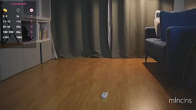 mel_collins' Live XXX Chat