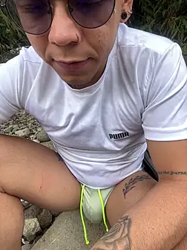 แชท XXX สดของ jhosepMoreno