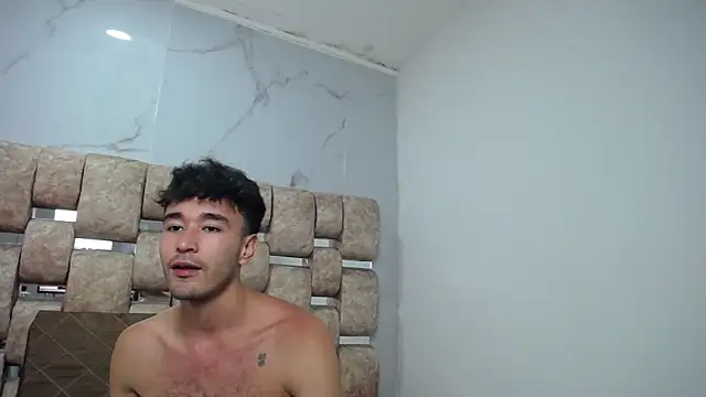 KathyAiden 라이브 XXX 채팅