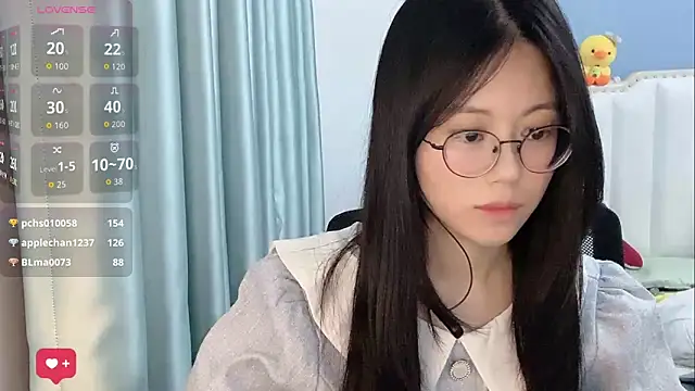 Luna-666 网络视讯表演