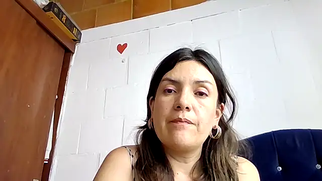 princessbella93 即時 XXX 聊天