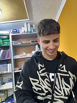 Chat XXX Live AdrianRinaldi