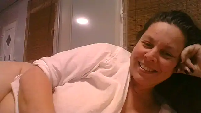 fulloferotic live XXX chat