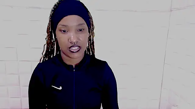 Chat +18 de EroticSexyPrada ao vivo