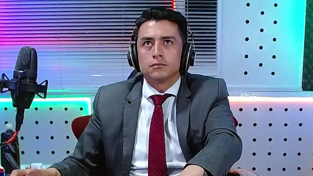 Godofcumxxx élő XXX-chatje