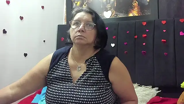 Show de Evaaross_2345 na webcam