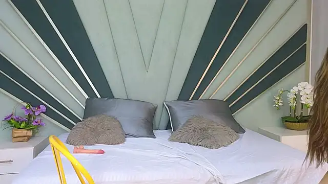 DulceeEsmeralda's Live XXX Chat