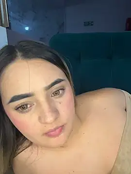 Antonella_Julieta Show Webcam