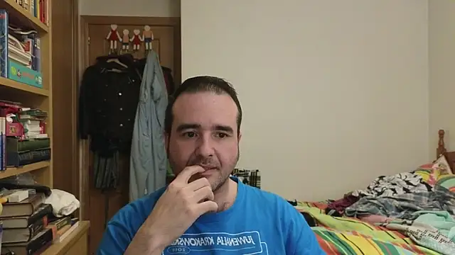 Show modela curiosillo83 na web-kameri