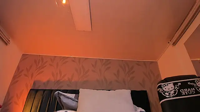 Milan_Daph's Live XXX Chat