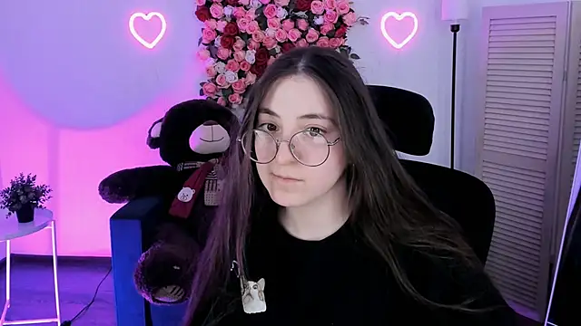 VirtuallVoyantのライブXXXチャット