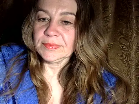 Show modela IssaMy1 na web-kameri