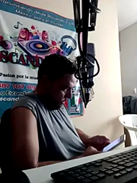 nek36: απευθείας συνομιλία ΧΧΧ