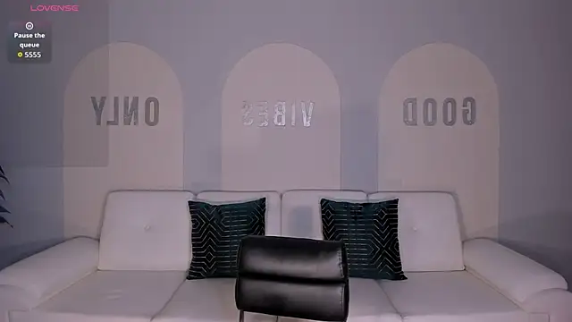 Sembang XXX Secara Langsung LucieMartin