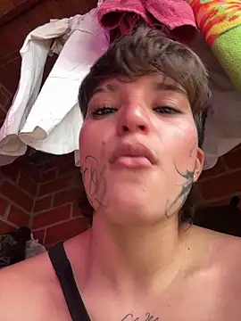 DayanaDGのウェブカメラショー