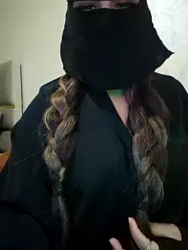 Queenhoiyam Adlı Modelin Canlı XXX Sohbeti