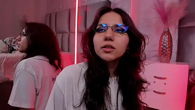 Chat XXX ao vivo de HollyPeach