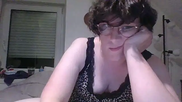 OIseauNoir88's Live XXX Chat