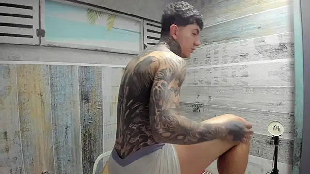 Gury_tattoo élő XXX-chatje