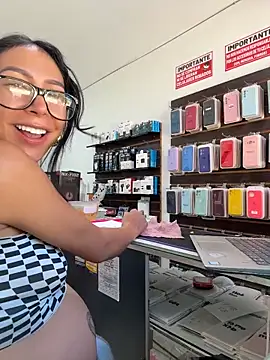 pregnant_sofii18 Show Webcam