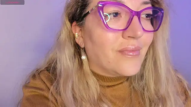 Naty_Mature_ Live XXX-chat