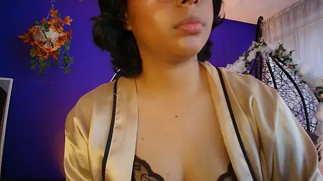 Emmapark_: онлайн-секс-чат