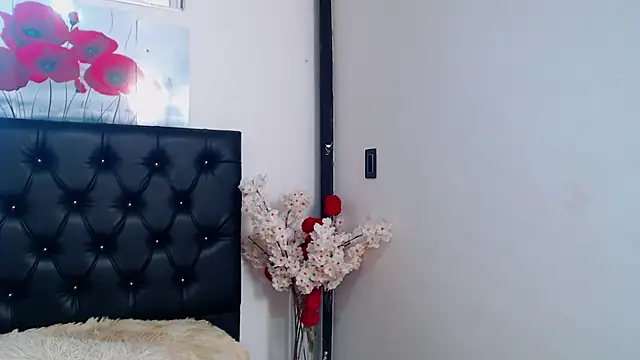 pinky_f00x Chat XXX in diretta